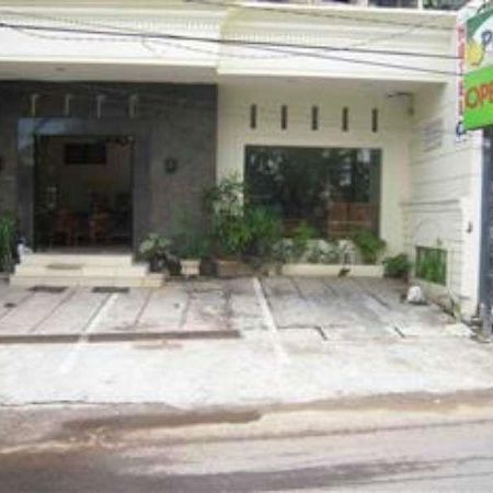 Hotel Paprica 1 Surabaya Exterior foto